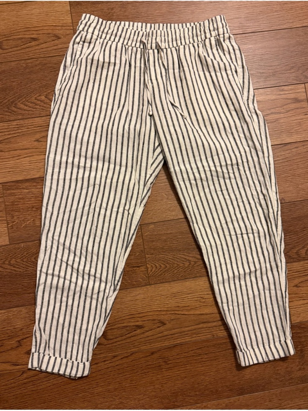 Old Navy White and Black Striped Drawstring Linen Blend Cropped Pants